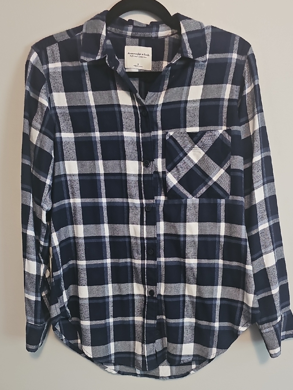 Abercrombie & Fitch Navy and White Plaid Soft Flannel Shirt